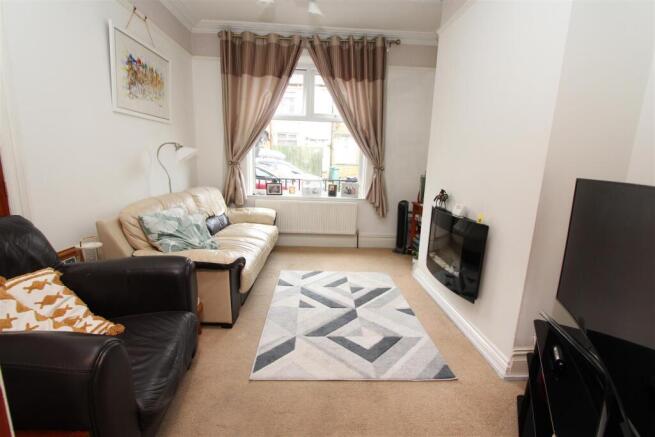 3 bed End of Terrace for sale Image 2