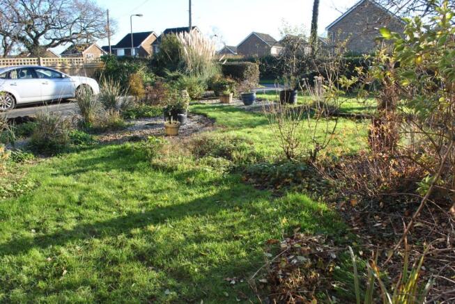 FRONT GARDEN