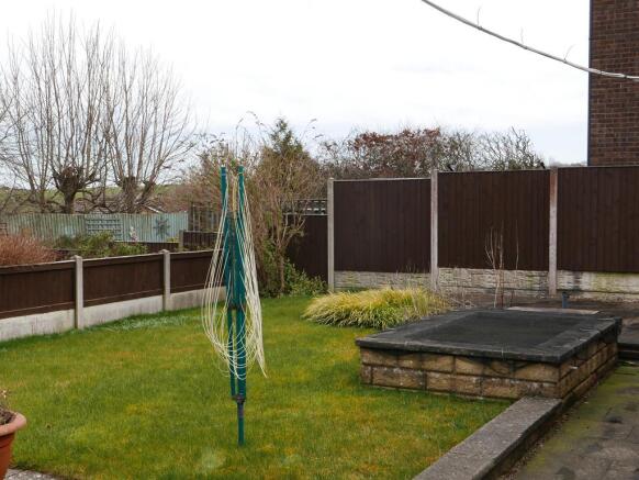 GARDEN TO THE REAR ELEVATION 