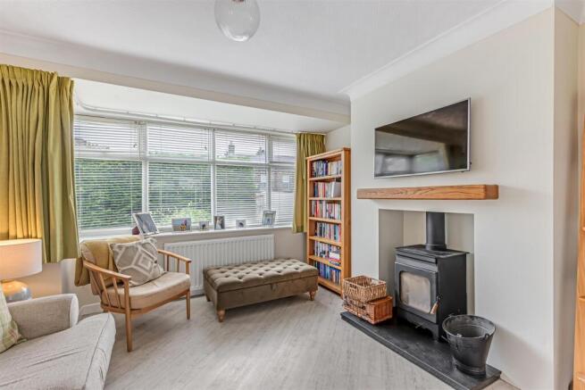 3 bed Semi-Detached for sale Image 3