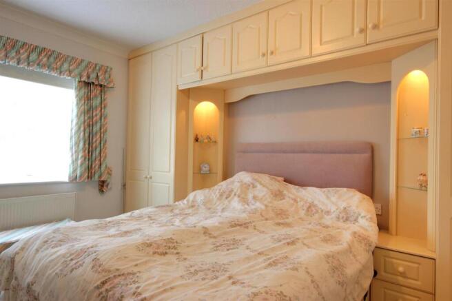2 bed Apartment for sale Image 9