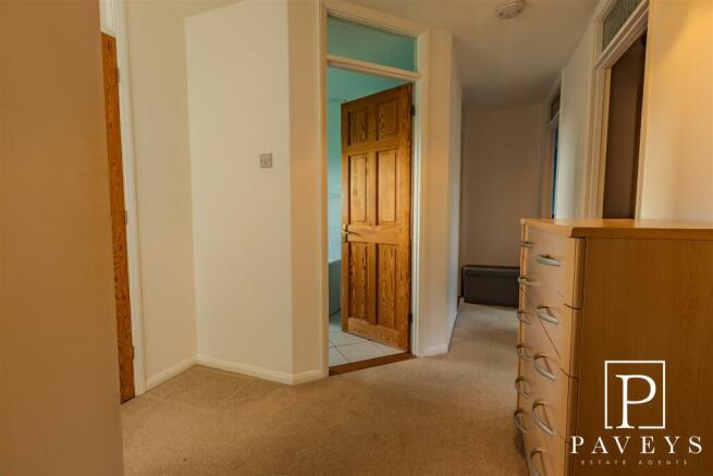 FIRST FLOOR LANDING