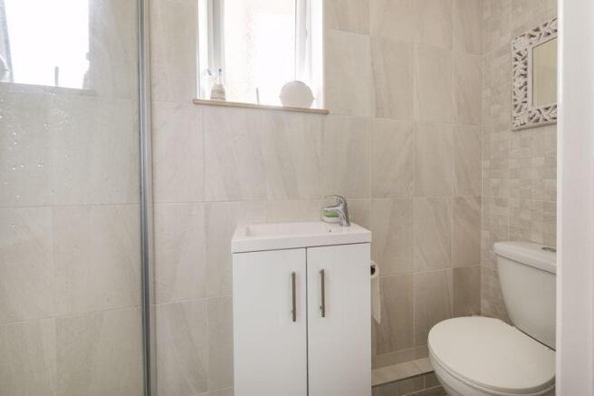 En-Suite Showe...