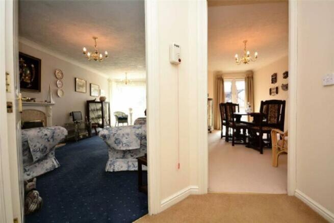 2 bed Apartment for sale Image 9