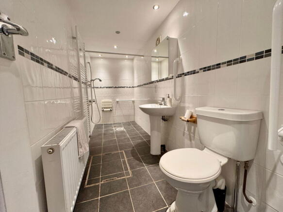 3 bed Detached for sale Image 7