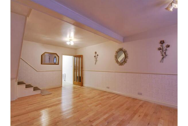Lounge/Dining Room