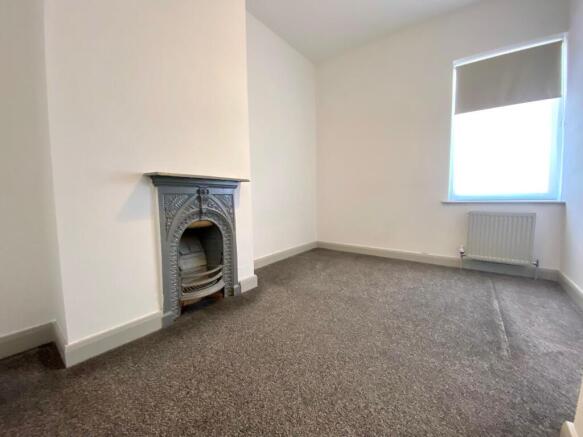2 bed House to rent Image 10