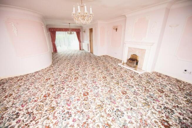 Lounge/Dining Room