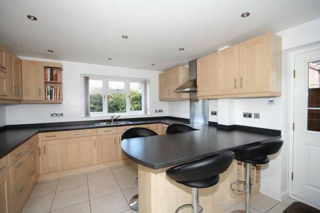 Kitchen / Brea...