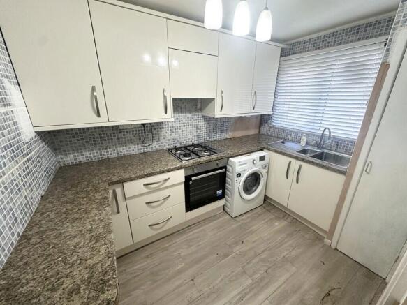 2 bed Terraced Bungalow for sale Image 4