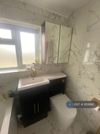 Upstairs: Family Bathroom 