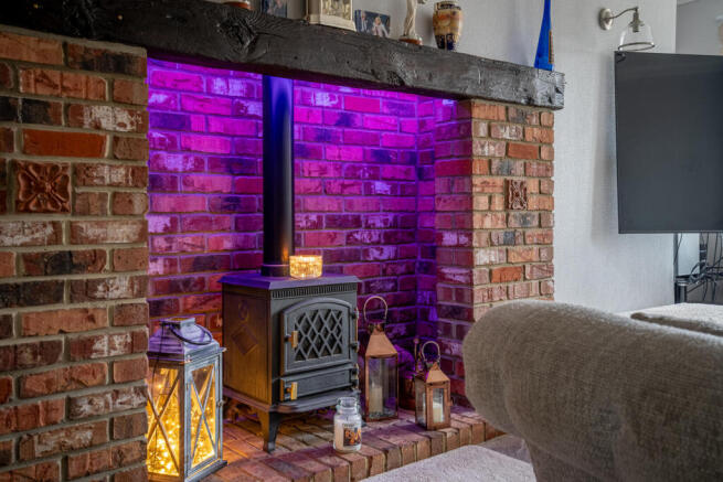 5 bed Semi-Detached for sale Image 8