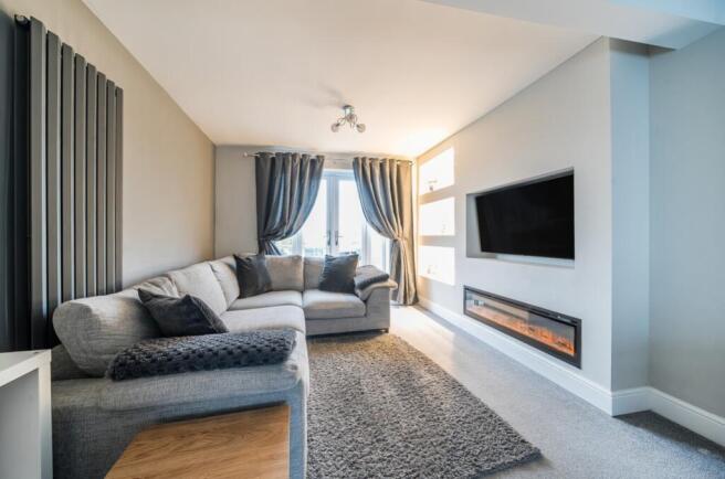 1371769-21-690394c9bd755