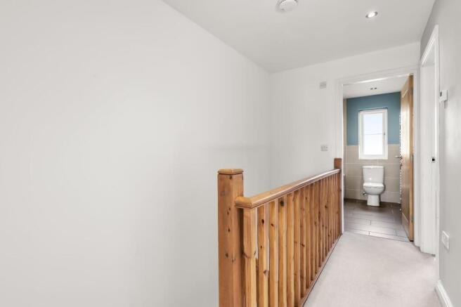 3 bed Terraced for sale Image 9