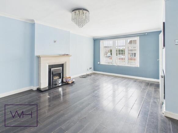 4 bed Detached for sale Image 8
