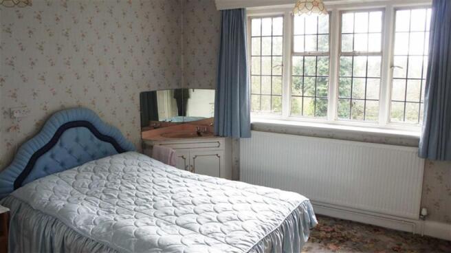 BEDROOM 2