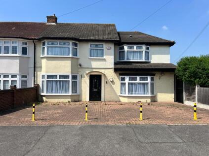 Ryder Gardens, South Hornchurch, Rainham