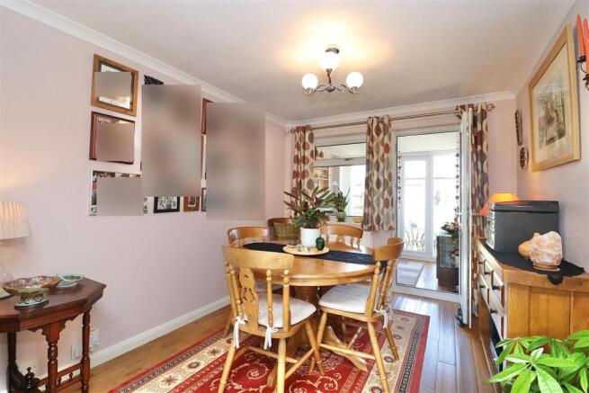 3 bed Semi-Detached for sale Image 6