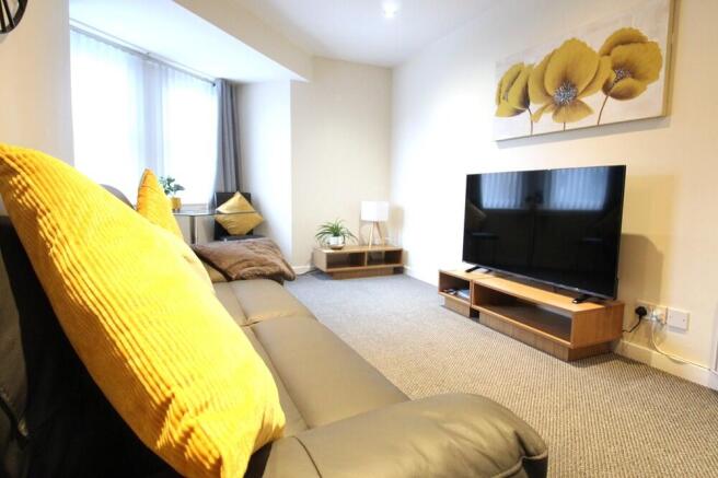 Lounge Alt
