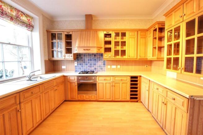 2 bed Apartment for sale Image 10