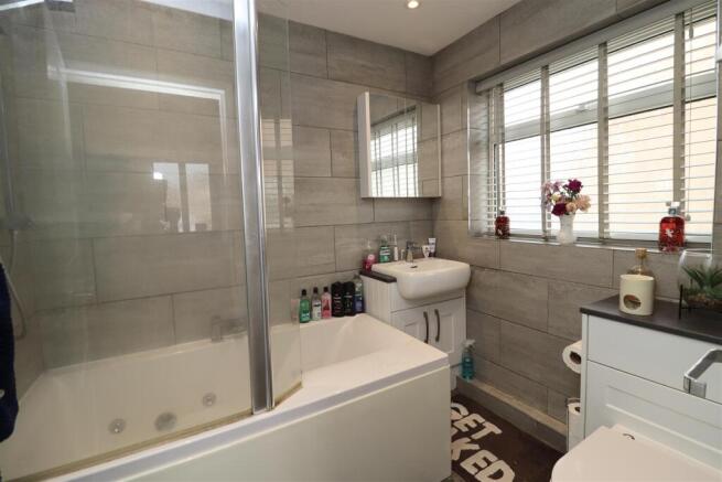 2 bed Semi-Detached for sale Image 8