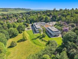 Flat 23, Deepdene House, Deepdene Avenue, Dorking RH5 4GE