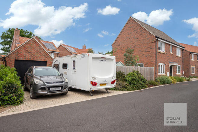 Garage & Parking