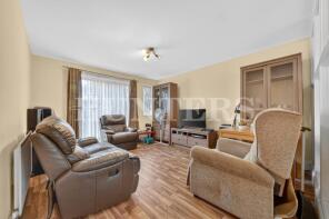 Flat 3, 2 Robin Court, Nightingale Road, Wood Green, London N22 8PE