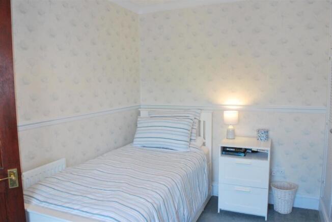 8 ellis bed2.JPG
