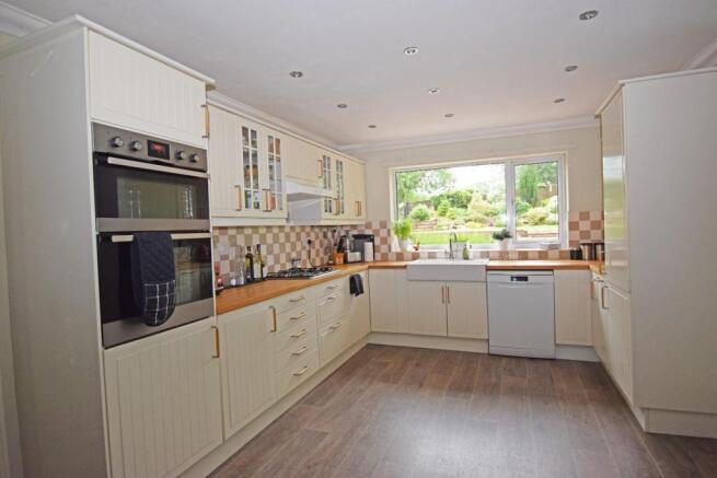 6 Lickey Grange, kitchen 3.jpg