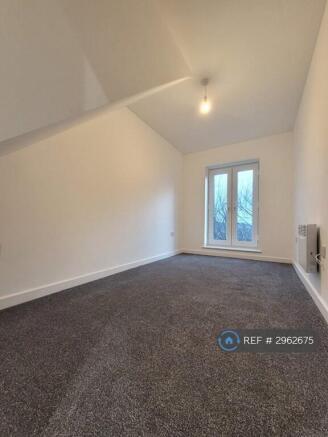 3 bed Semi-Detached to rent Image 11