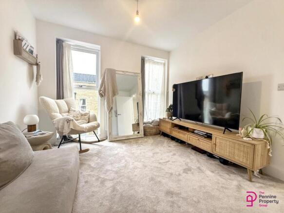 2 bed Town House to rent Image 12
