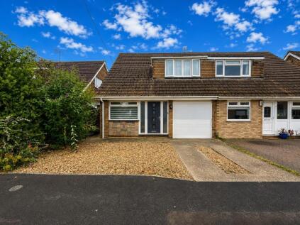 Oakleigh Drive, Orton Longueville, Peterborough, PE2