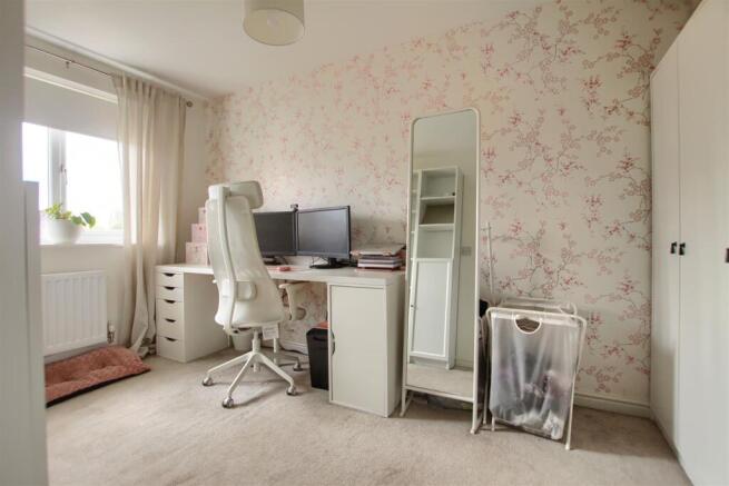 2 bed Semi-Detached for sale Image 8