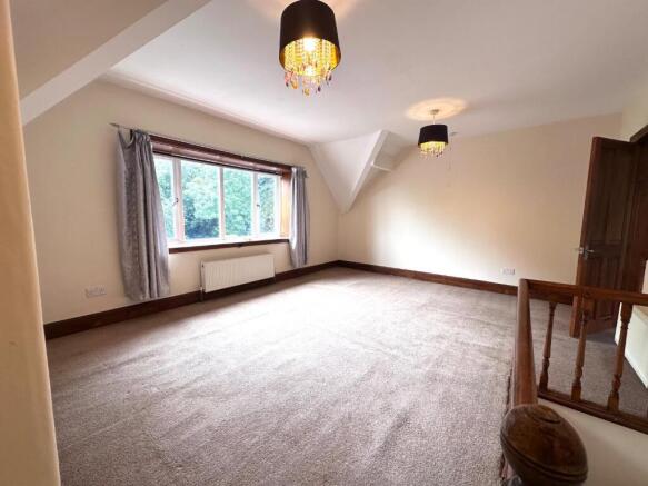 3 bed Terraced to rent Image 10