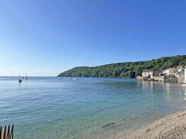 White Cottage, The Cleave, Torpoint PL10 1NF