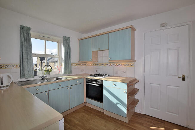 2 bed Semi-Detached Bungalow for sale Image 6