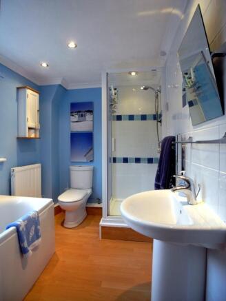 bath/shower room