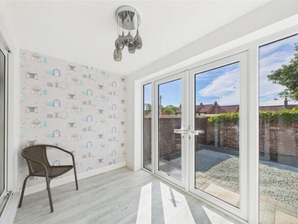 2 bed Semi-Detached Bungalow for sale Image 8