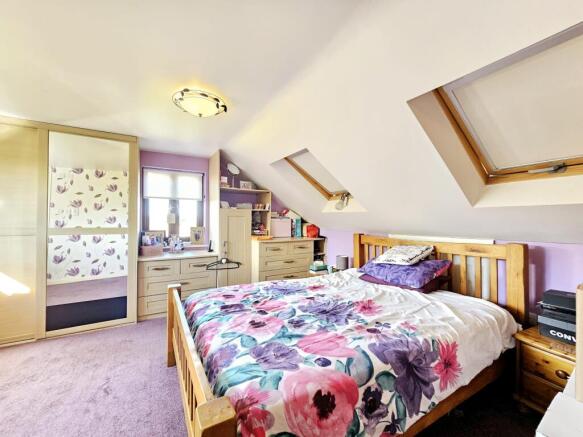 3 bed Semi-Detached for sale Image 11