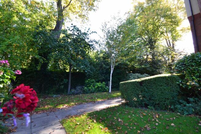 COMMUNAL GARDENS