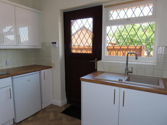 2 bed Detached Bungalow for sale Image 9