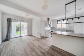 46, Leicester Avenue, Rochford SS4 1JL