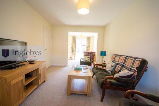 4 bed Detached for sale Image 4