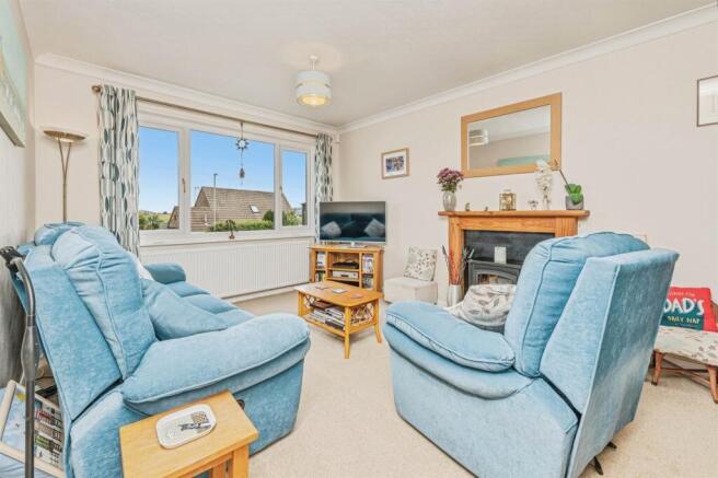 4 bed Detached for sale Image 7