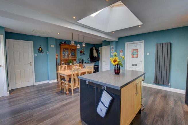 Kitchen 4.jpg