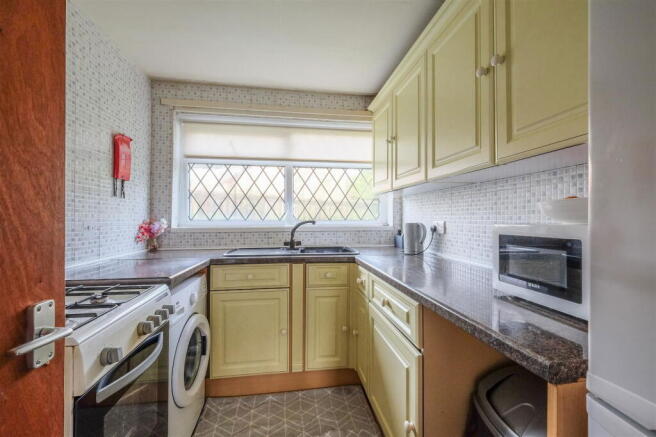 1 bed Flat for sale Image 4
