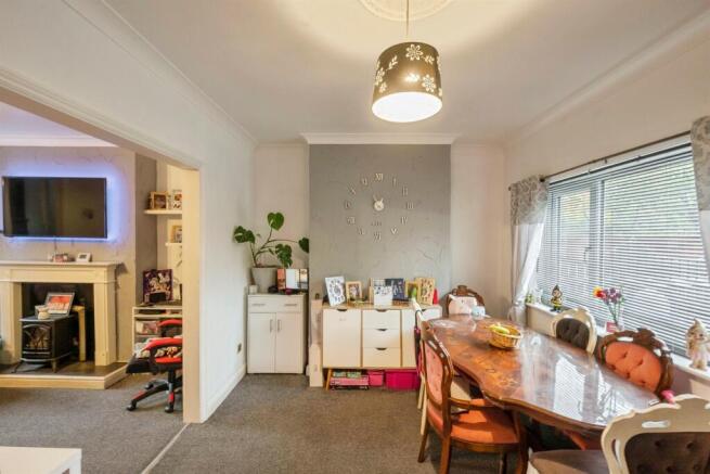 3 bed Terraced for sale Image 5