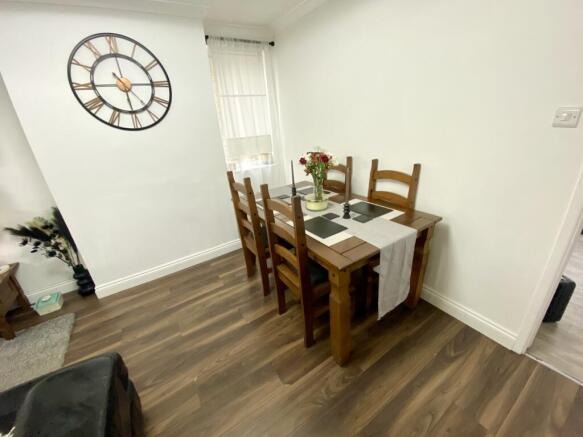 Lounge/Dining Room
