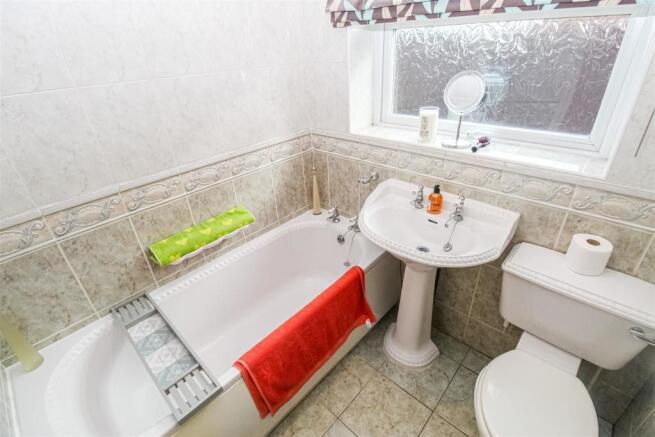 BATHROOM/W.C.